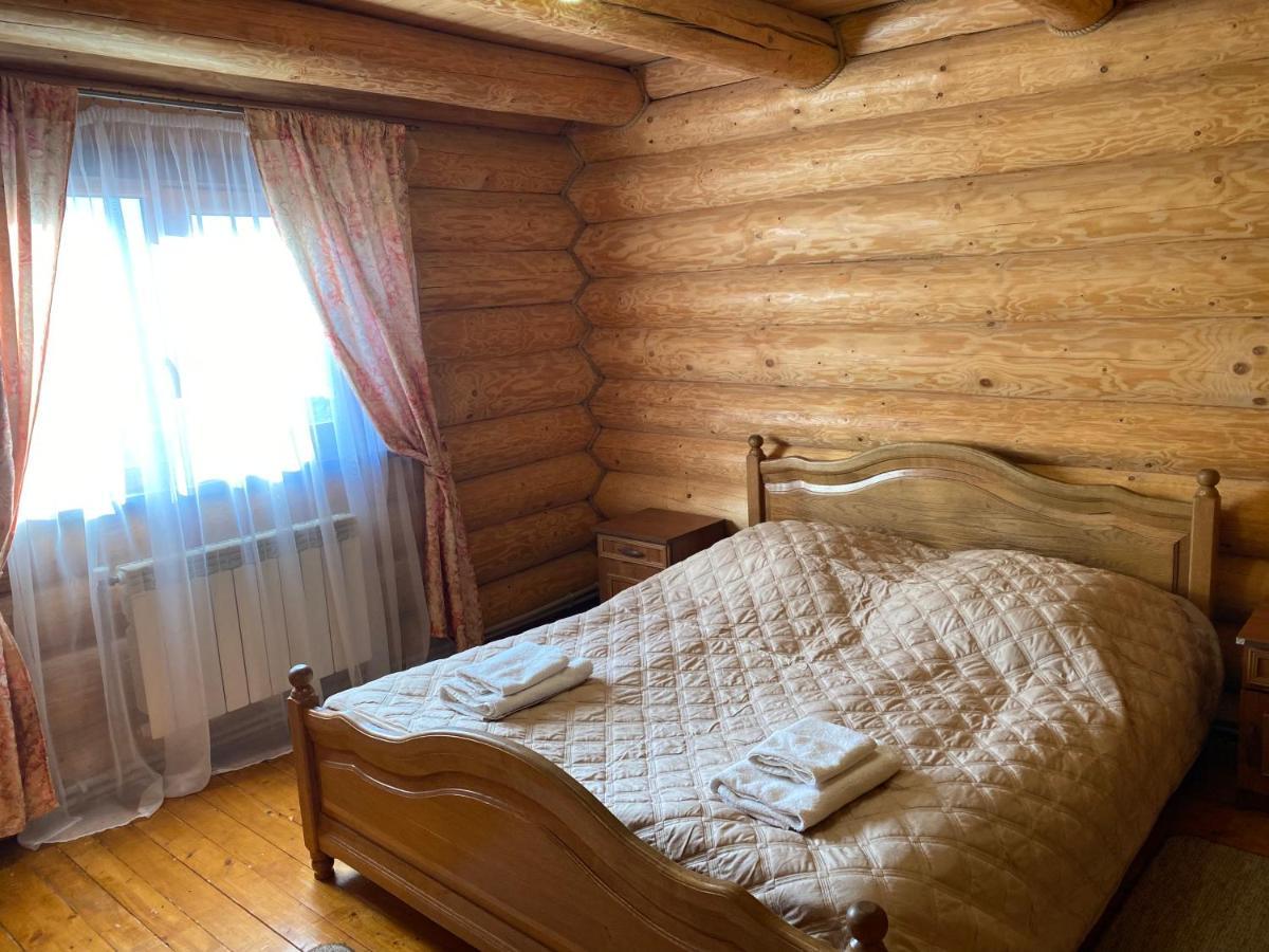 Smerekovyi Dvir 波利亚纳 外观 照片