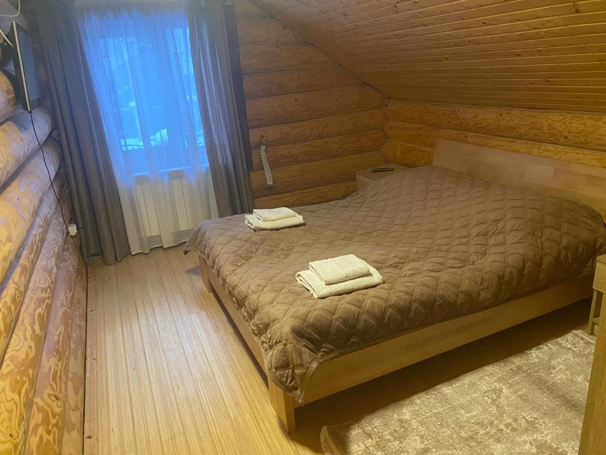 Smerekovyi Dvir 波利亚纳 外观 照片