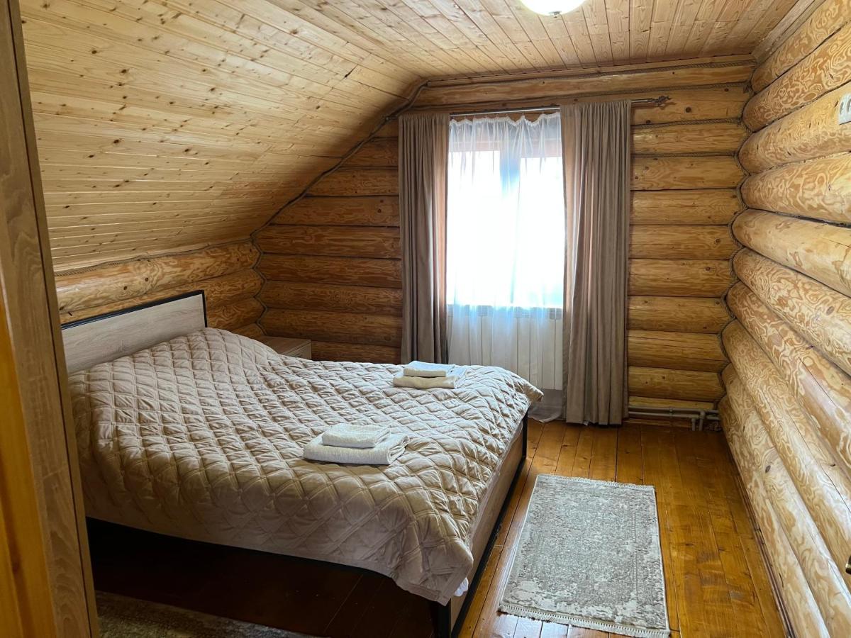 Smerekovyi Dvir 波利亚纳 外观 照片